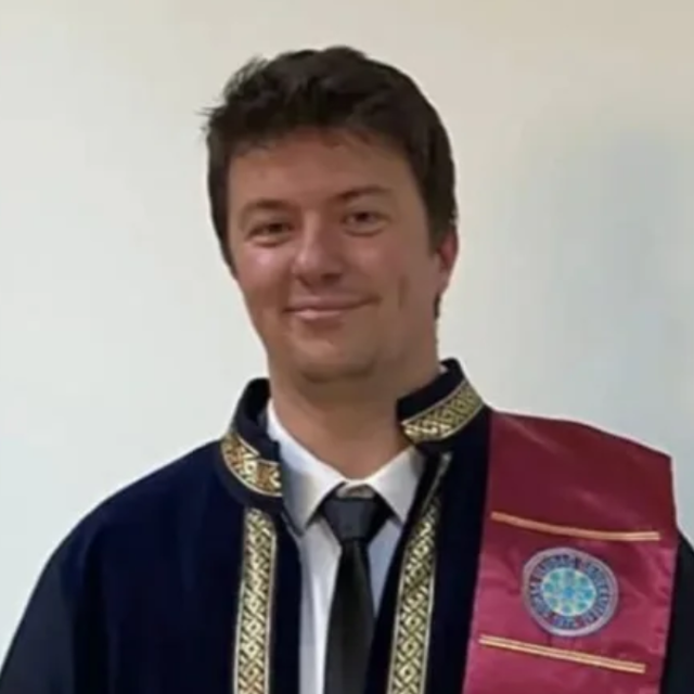 Dr. Huzeyfe HURİYET